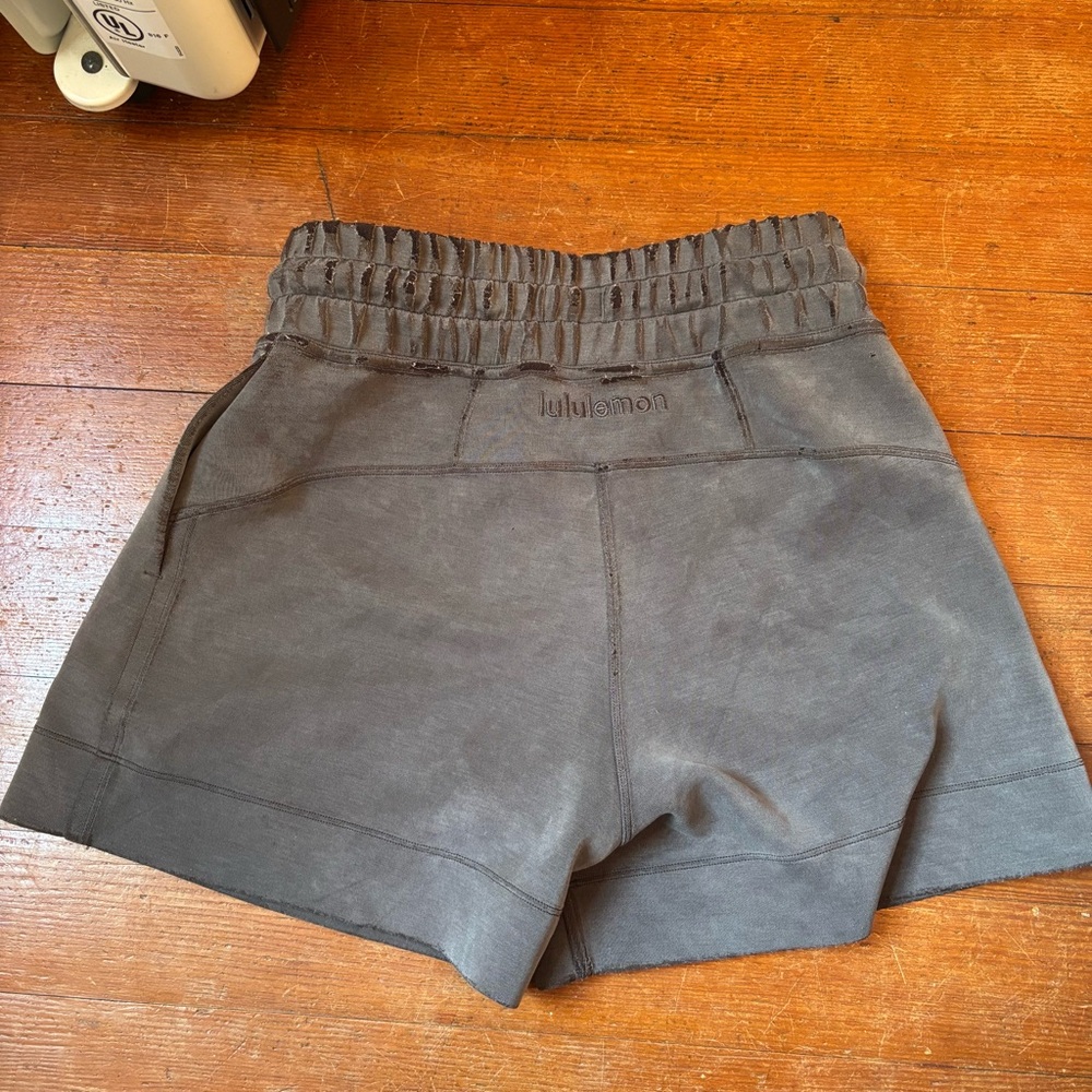 Lululemon shorts!